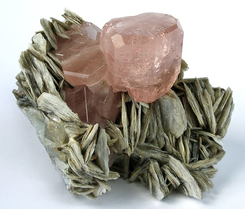 Photograph of Apatite (Fluorapatite) (Ca₅(PO₄)₃(F,Cl,OH) • Hexagonal Calcium Phosphate)