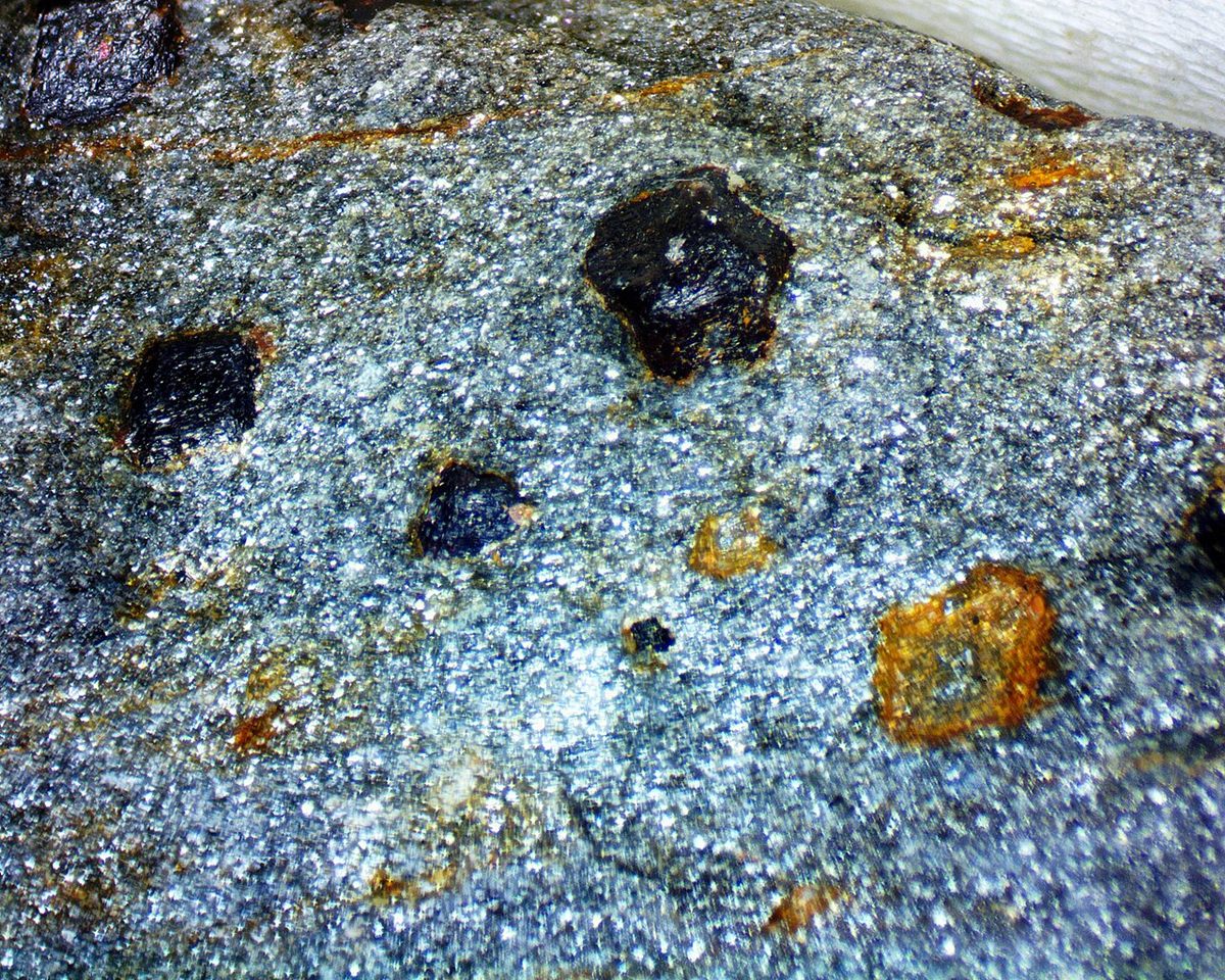 Photograph of Garnet Muscovite Schist (AlmandineโMuscovite Lepidoblastic Schist)