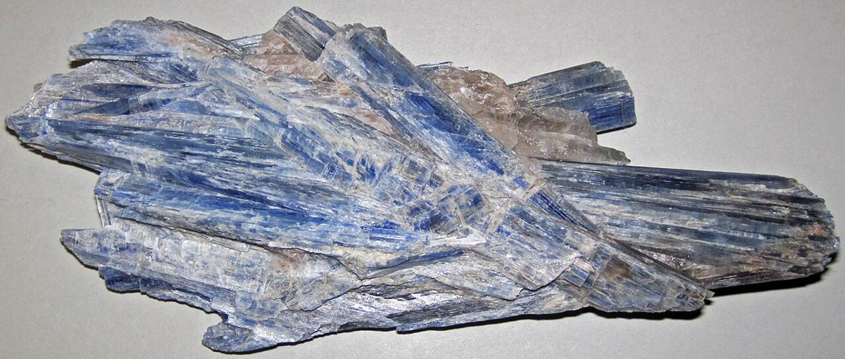 Photograph of Kyanite (Al₂SiO₅ • Triclinic Bladed Nesosilicate)