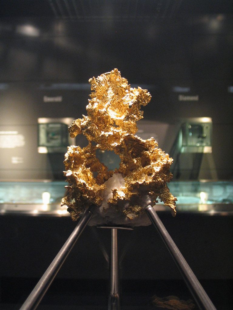 Photograph of Native Gold (Au • Isometric Native Noble Metal)